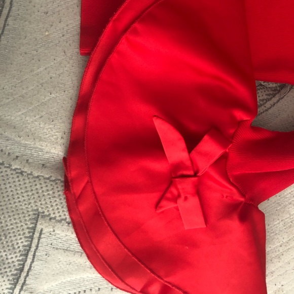 Red shirt - Picture 3 of 5